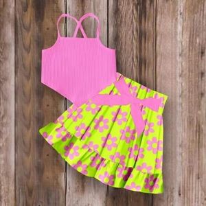 NEW RETRO FLOWER POWER 2 PIECE SKIRT SET